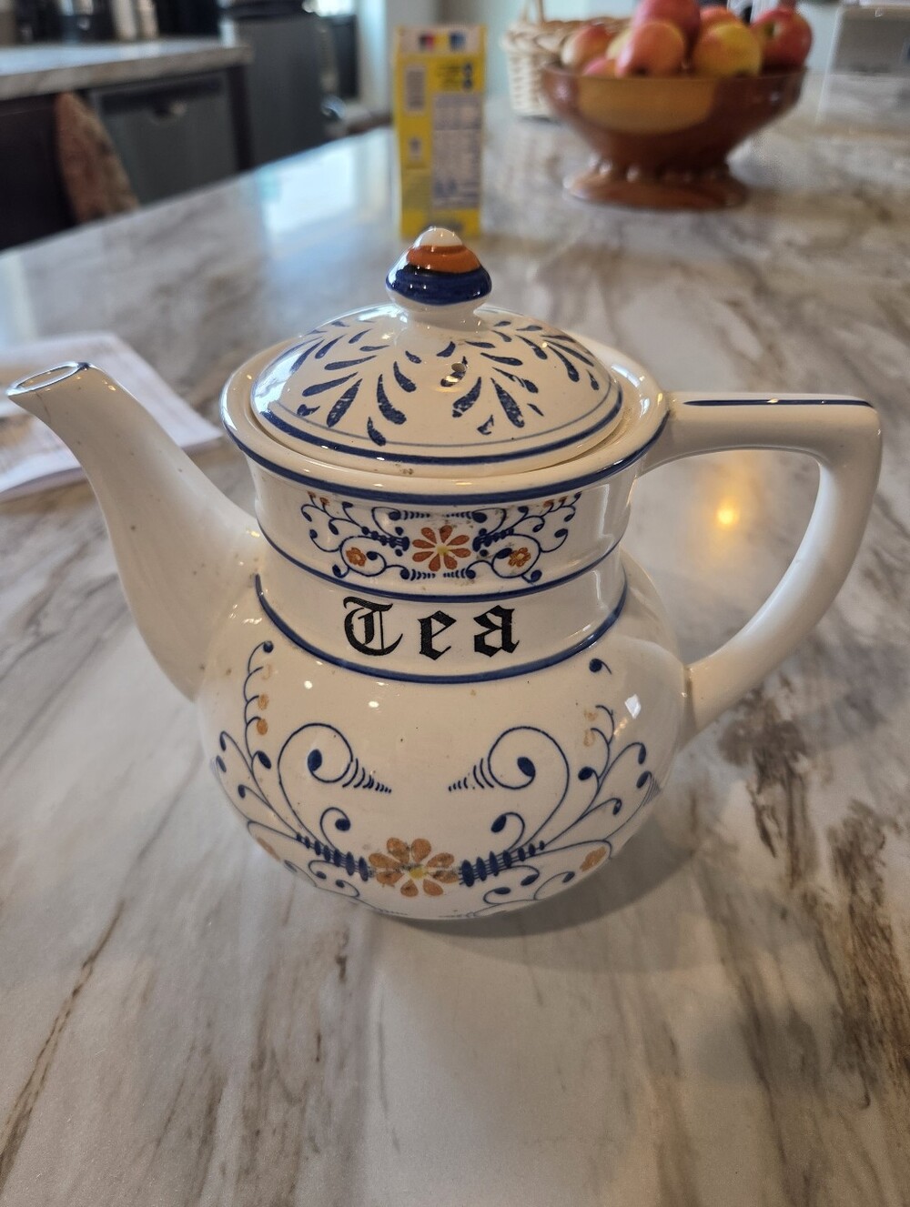 Royal Sealy Heritage Tea Pot